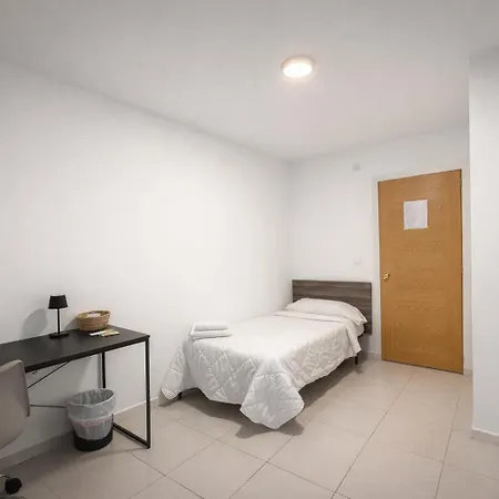 Alicante Beach Hostel * 阿利坎特