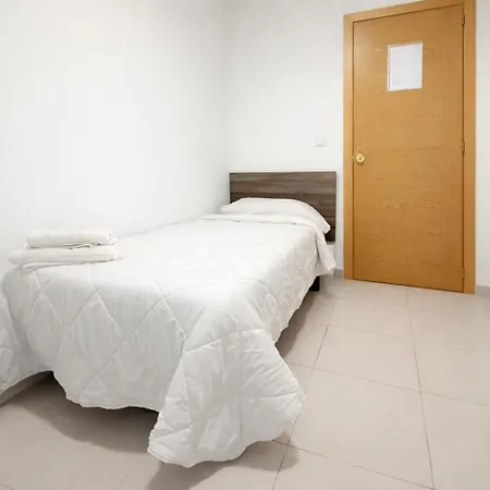 Alicante Beach Hostel 招待所 阿利坎特