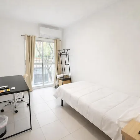 Alicante Beach Hostel 阿利坎特