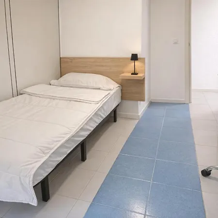 Alicante Beach Hostel * אליקאנטה