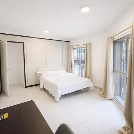 招待所 Alicante Beach Hostel 阿利坎特