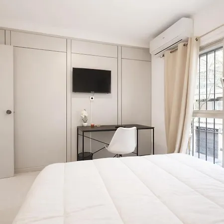 Alicante Beach Hostel 阿利坎特