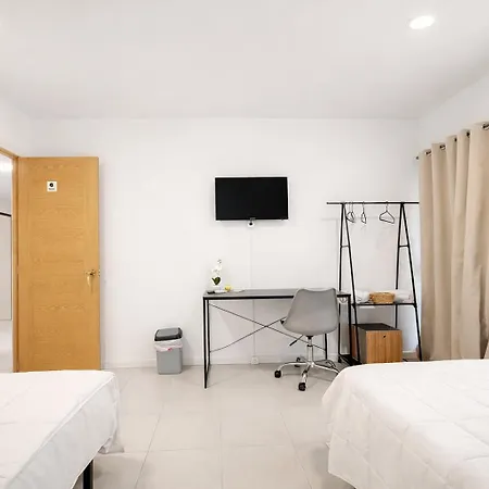 Alicante Beach Hostel 招待所 阿利坎特