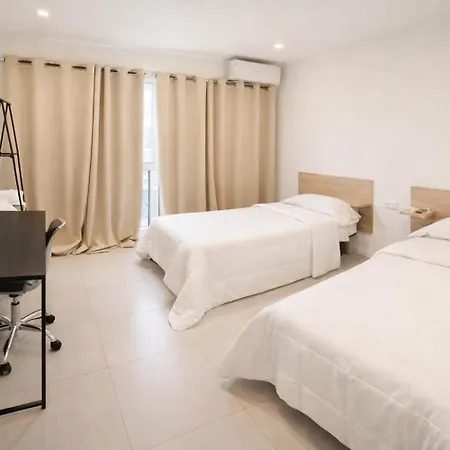 招待所 Alicante Beach Hostel 阿利坎特