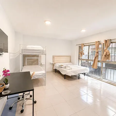 Alicante Beach Hostel 게스트하우스 *