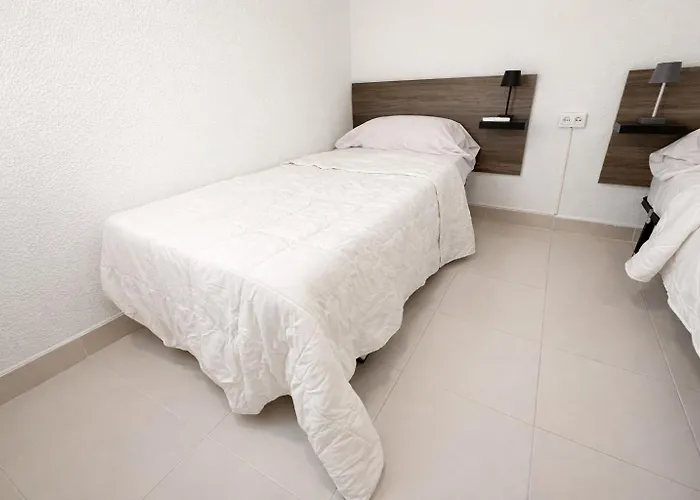 Alicante Beach Hostel *