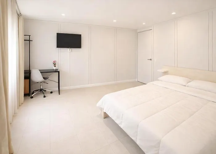 Penzion Alicante Beach Hostel