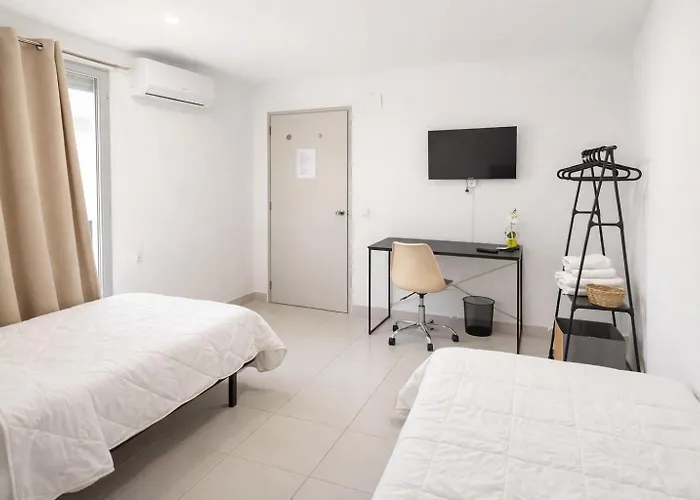 بيت ضيافة Alicante Beach Hostel *