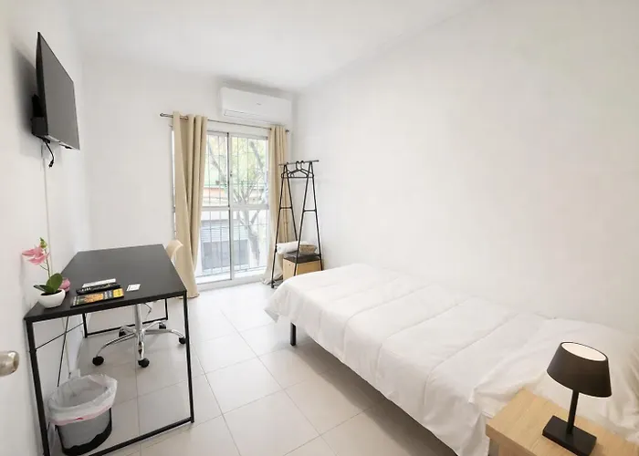 Alicante Beach Hostel 阿利坎特