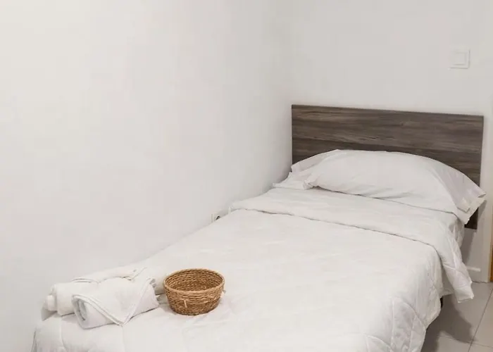 Alicante Beach Hostel 招待所 *